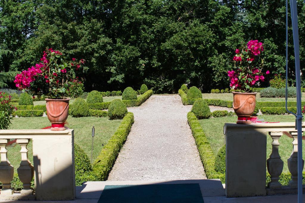 Le Manoir Saint Jean Hotel ภายนอก รูปภาพ